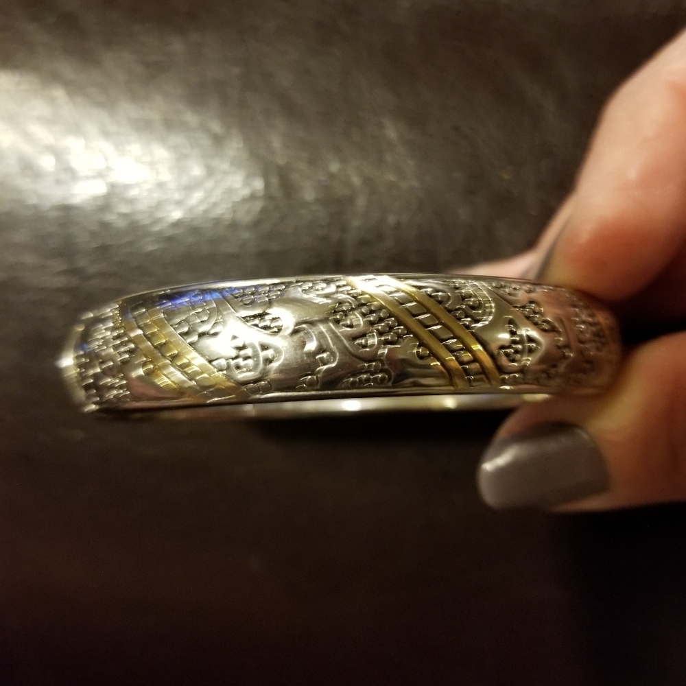 Two tone bangle